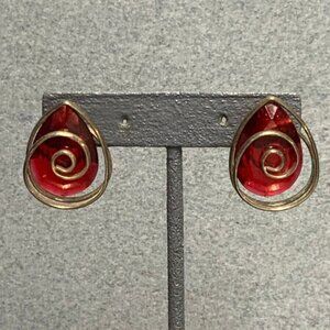 Teardrop Pierced Earrings Red Faceted Gunmetal Silver Swirl Spiral Retro Vintage